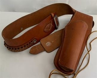 HALF OFF !  $40.00 NOW, WAS $80.00...........Bucheimer Leather Belt and  Holster (C013)