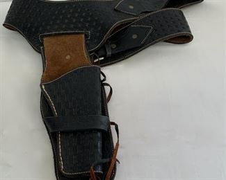 HALF OFF !  $25.00 NOW, WAS $50.00..........Leather Holster and Belt (C015)