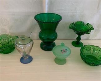 CLEARANCE  !  $3.00 NOW, WAS $12.00...........Green Glassware Lot (M255)