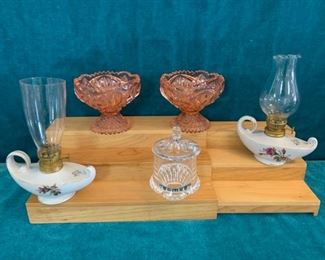 HALF OFF !  $8.00 NOW, WAS $16.00............Glassware Lot with mini oil lamps (M244)