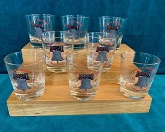 HALF OFF !  $10.00 NOW, WAS $20.00........Vintage American Independence Liberty Bell Glasses Set of 8 (M247)