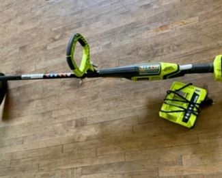 HALF OFF !  $22.50 NOW, WAS $45.00.............Ryobi Weed Trimmer with Battery and Charger, works great (M314)