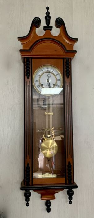 HALF OFF !  $25.00 NOW, WAS $50.00............Wall Clock 45" Tall (T249)