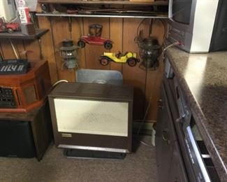 Replica of old radio/ stereo. Cast aluminum cars, toy gas tank Model.