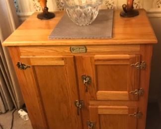 Reproduction oak icebox 