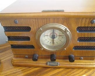 Reproduction Radio
