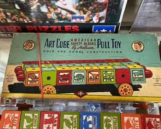 Old Art Cube American Safety Blocks Pull Toy