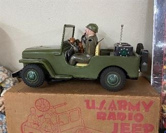 Nice Tin Litho Marx U.S. Army Radio Jeep in Box