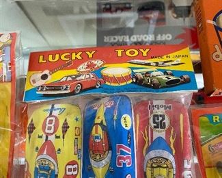 Made in Japan Lucky Toy 3 Tin Litho Racer Set