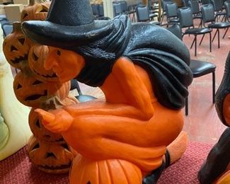 Witch and Pumpkin Blow Mold(Broom Damage)