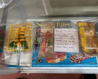 Old Cereal Premiums(Diving Tony the Tiger and more)