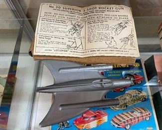 No. 30 Superior 3 Shot Rocket Gun