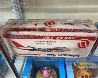 Boeing 747 North West Airline Box Only