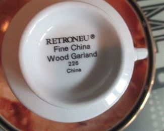 Retroneu Fine China Service "Wood Garland", 226