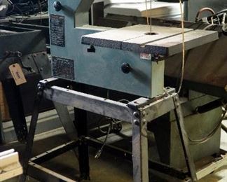 Delta 16" Electric Band Saw Model 28-560 On Metal Stand 68" x 32" X 23