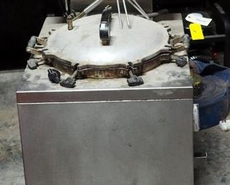 Smoke Master Smoky's Commercial Electric Pressure Roaster