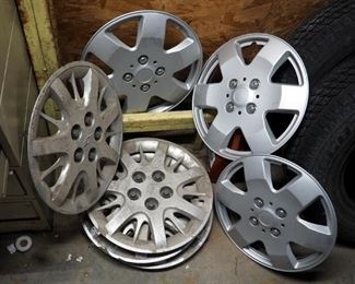 Hub Cap Assortment 16" And 18", Qty 7