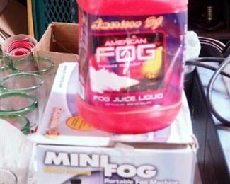 American DJ Mini-Fog Portable Fog Machine, Includes Partial 1gal Bottle Of Fog Liquid