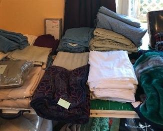 Wool throws, queen blanket, duvet covers, Mariners fleece blanket, assorted sheets & pillow cases