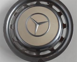 single Mercedes hubcap