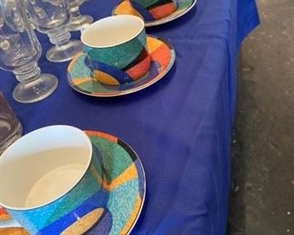 4 cool cups and Saucers