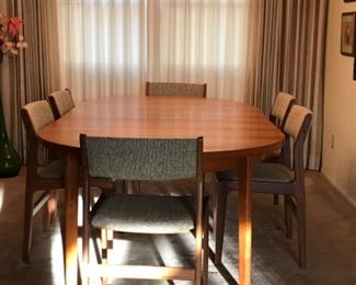 Mid century table & 6 chairs