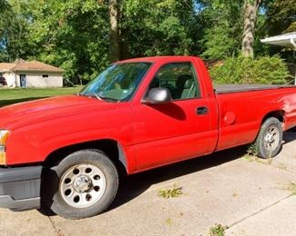 2005 Chevy Silverado Runs, no title, sold for parts only