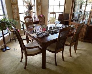 American of Martinsville Dining room set with matching China Cabinet
