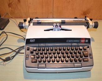 Vintag Typewriter