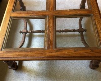 WOOD & GLASS COFFEETABLE