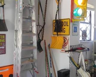 Two excellent ladders; working traffic light