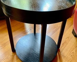 Solid 20.25 Rnd x 22.5H with Removable 
Tray Top $85