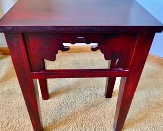 Solid Burgundy accent table 
16w x 10d x 20h $35