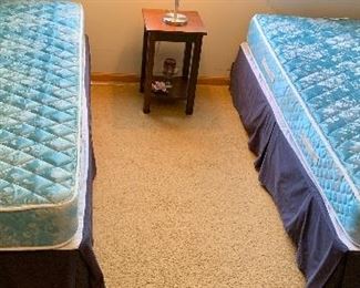 Sealy Posturepedic Twin Mattress Set - like new $50 - 2 Sets available