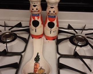 Vintage Chef S&P Set, Spoon rest