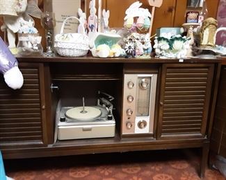 Vintage Philco Record & Stereo Cabinet