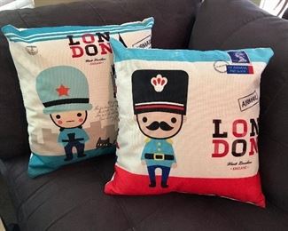 Pillows - London 