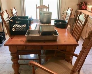 DREXEL Rustic pine dining table & 6 chairs 