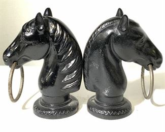 Set 2 Cast Iron Horse Busts With Rings