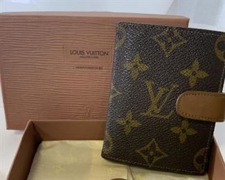 Collect. LOUIS VUITTON Credit Card Holder Org Box