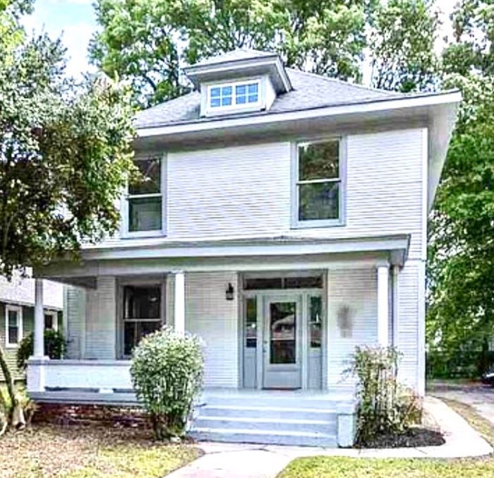 Wonderful Midtown Home
FOR SALE!