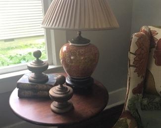 Antique gilt finials
Asian porcelain lamp