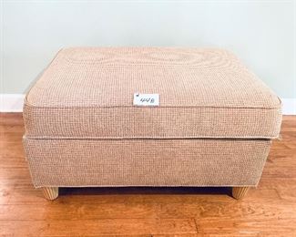 Storage ottoman.
38w 28d. 18.5t
$55