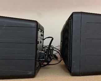 2pc Bose Roommate II Powered Speakers		
