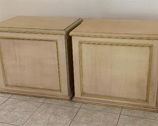 2pc Hand Carved Mexican MCM End Tables/Nightstands PAIR 25x20x28in HxWxD