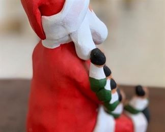 Native American Pottery Storyteller Santa Ramey 10 Babies 9x6x6in HxWxD