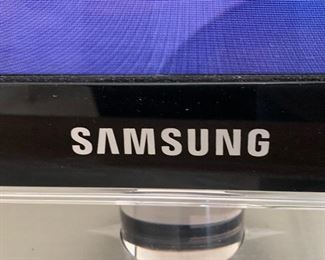 Samsung 46IN 1080P HD TV UN46C6400RFXZA 28X43X11in HxWxD
