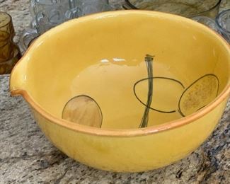 Los Angeles Potteries 651 Mixing Bowl 4x9x8in HxWxD