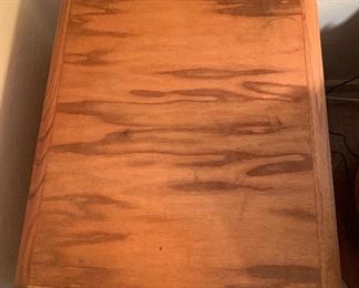 Oak 2 Drawer File Cabinet 29x20x25in HxWxD