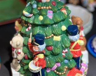 Spode Christmas Tree Cookie Jar 12in H x 9in Diameter